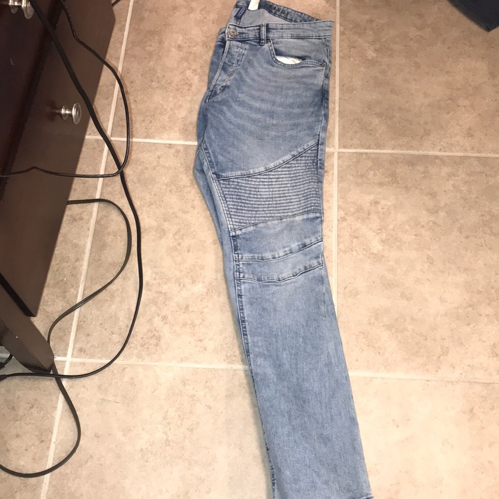 Skinny jeans